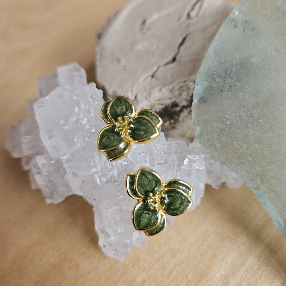 New Elegant & Simple Green Floral Enamel Stud Earrings